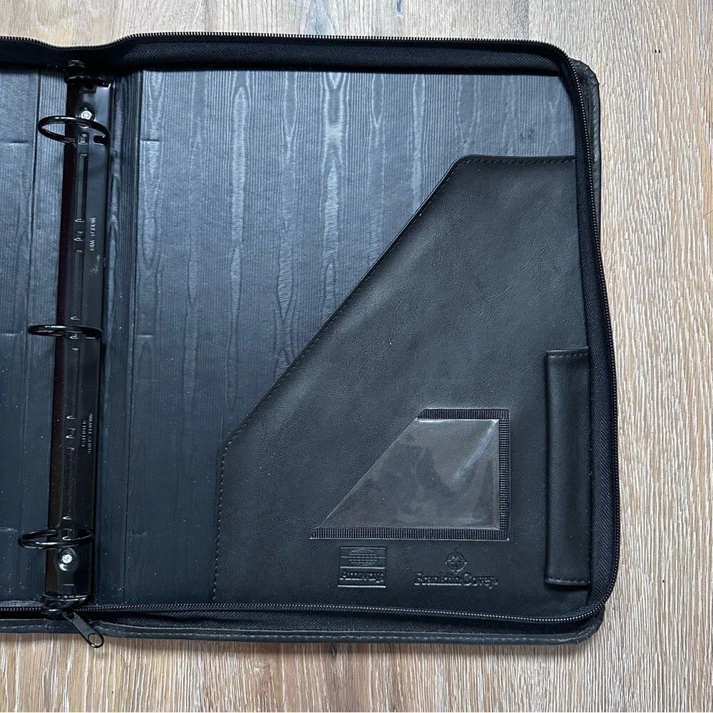 Franklin Covey Black Planner Cover 3 Ring Binder with Zipper